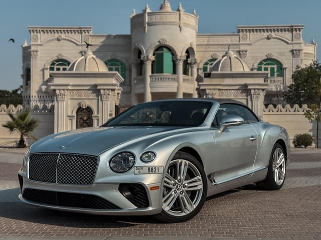 Bentley Continental GTC V8 2024