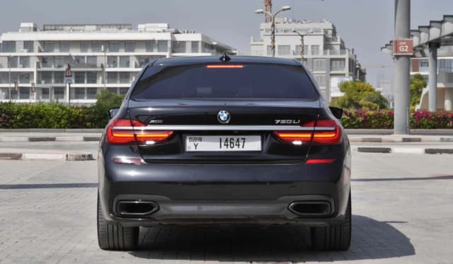 BMW Car Rental in Dubai BMW 750 
