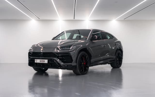 Lamborghini Urus Rental