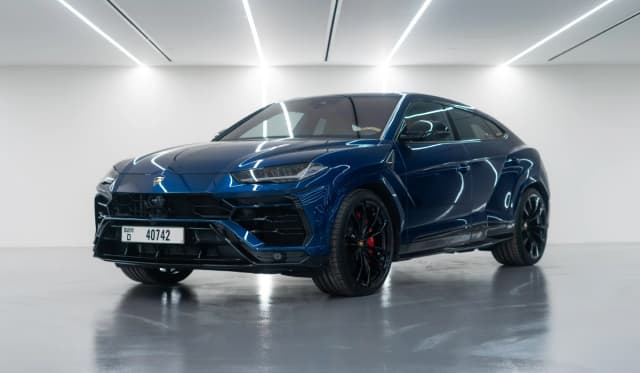 Rental Lamborghini Urus in Dubai