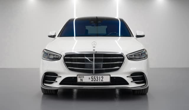 Mercedes S500 in Dubai