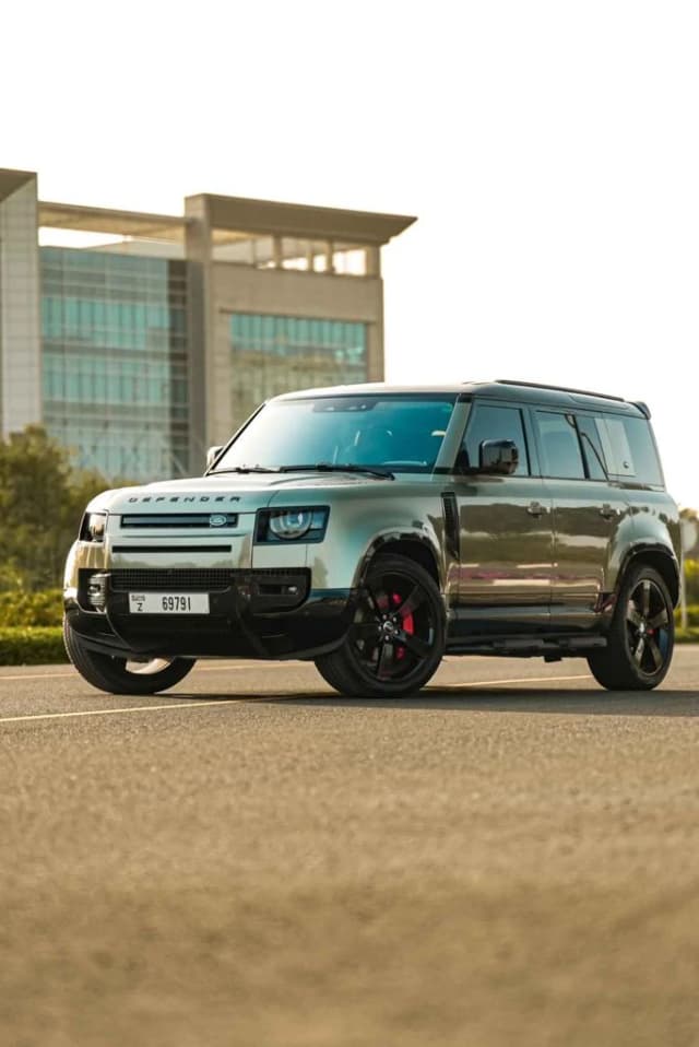 Range Rover Defender 2023