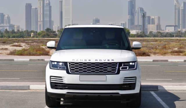 Rent a Range Rover Vogue in Dubai 