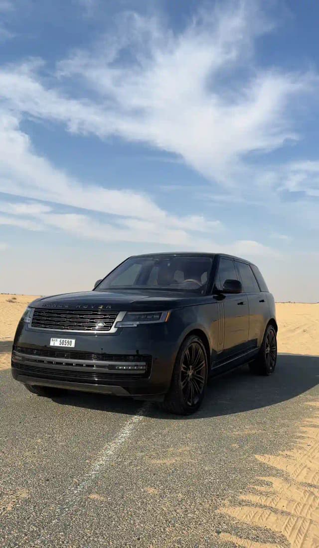 Location Land Rover Vogue V8 2023 à Dubaï
