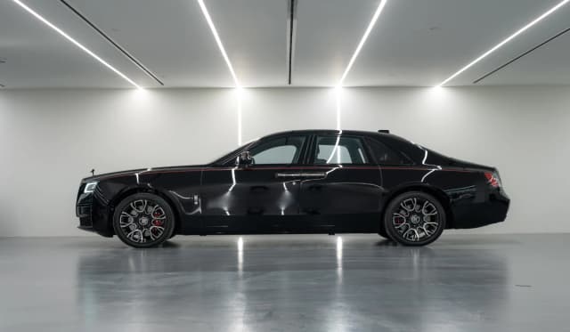 Rent Rolls Royce Ghost 