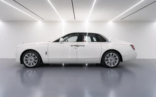 Rolls Royce Ghost For Rent in Dubai