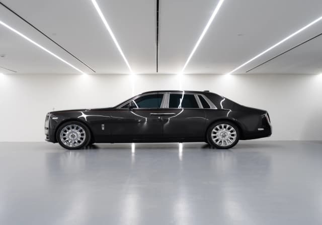 Rolls Royce Phantom 2022 Rental in Dubai