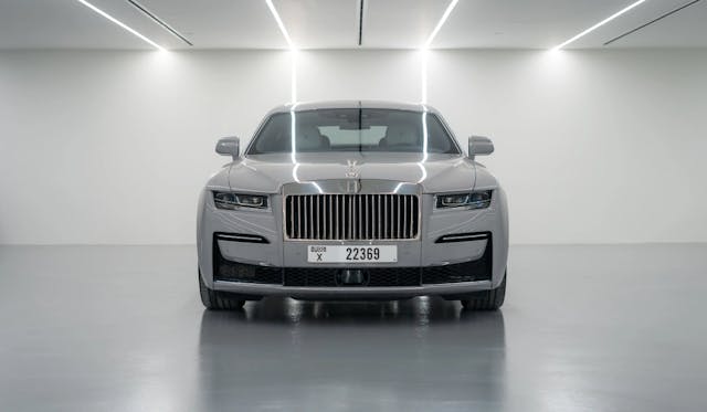 Rent Rolls Royce Ghost 2022 in dubai