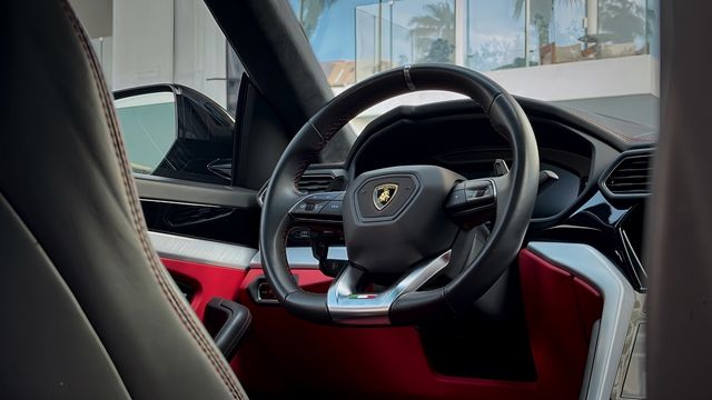 Lamborghini Urus image 1958