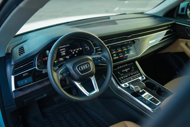 Audi Q8 S Line image 931