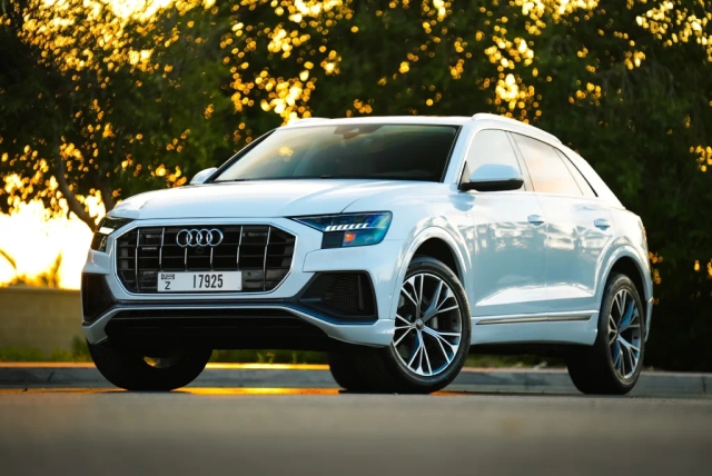 Audi Q8 S Line image 929