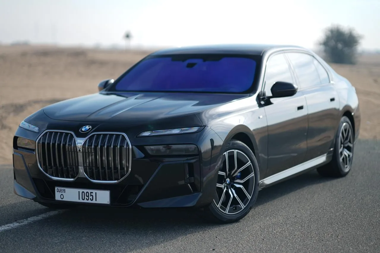 BMW 735 M 2023 image 1202