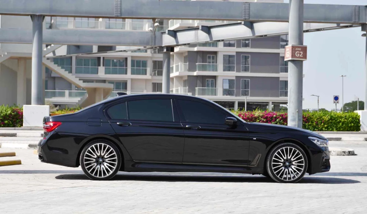 BMW Car Rental in Dubai BMW 750  image 237