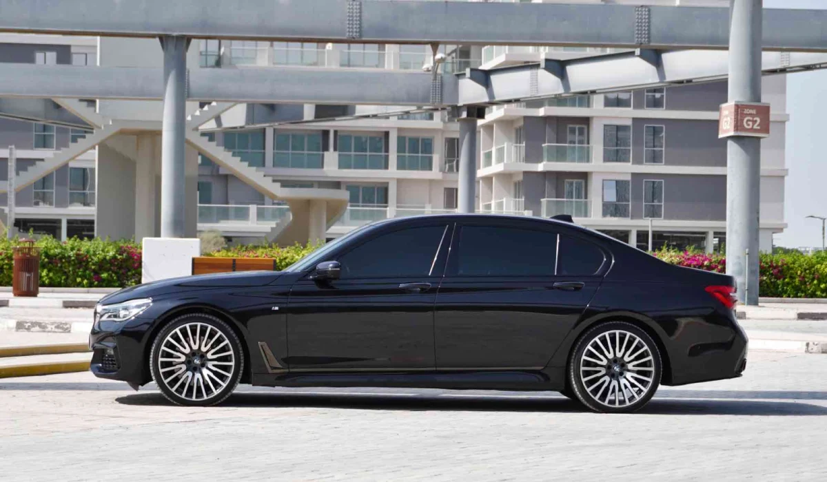 BMW Car Rental in Dubai BMW 750  image 235