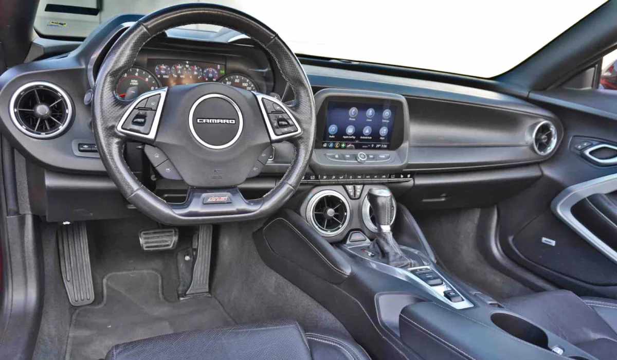 Chevrolet Camaro SS Rental in Dubai image 385