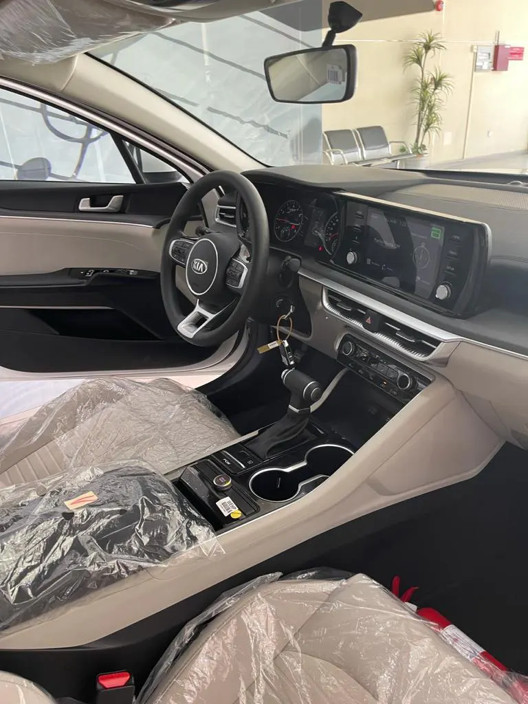 Kia K5 image 1000