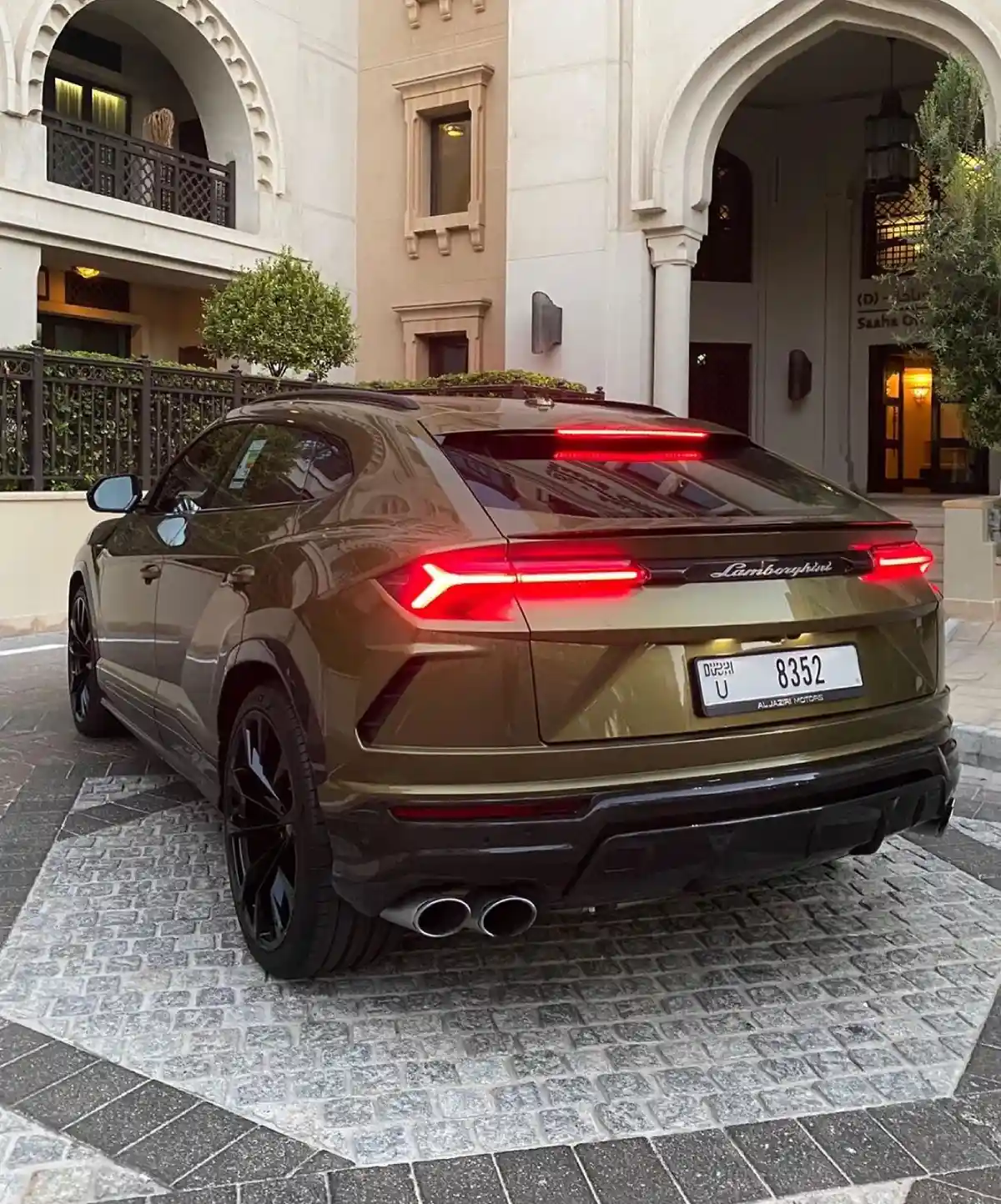 Rent Lamborghini Urus Dubai image 903