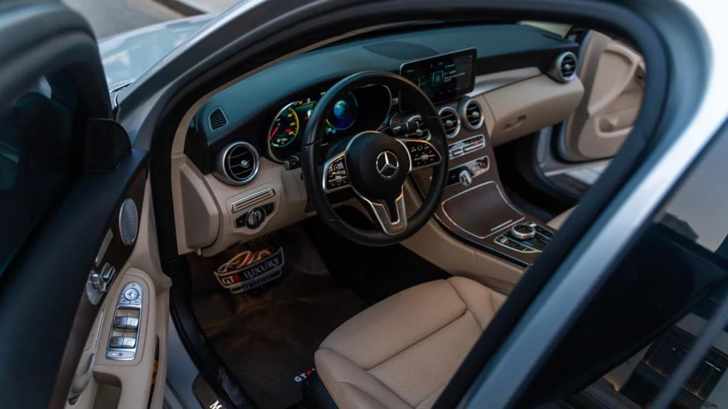 Mercedes C300 image 991