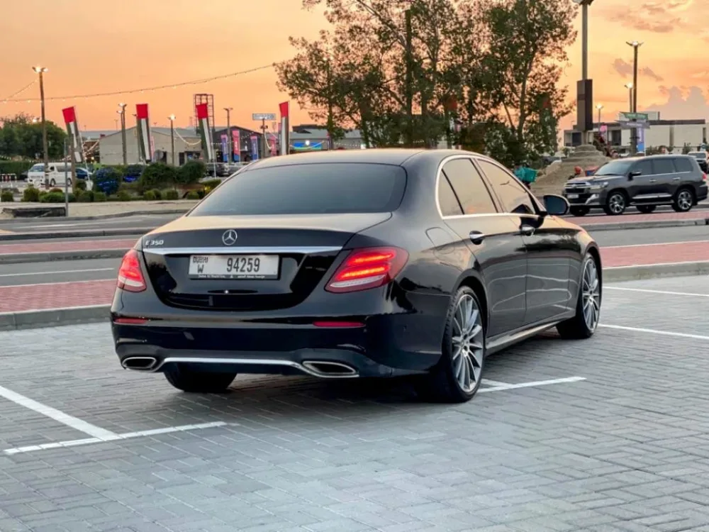 Mercedes Benz E350 image 1119