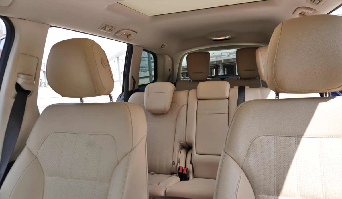 Rent the Mercedes GLS in Dubai image 588