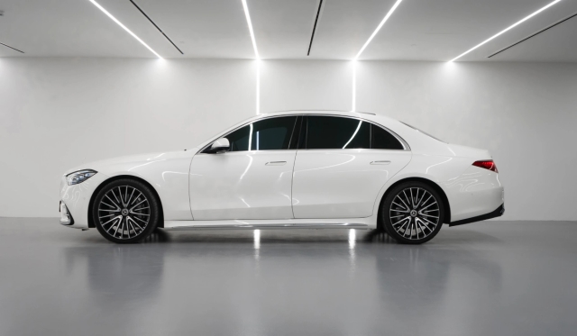 Mercedes S500 in Dubai image 150