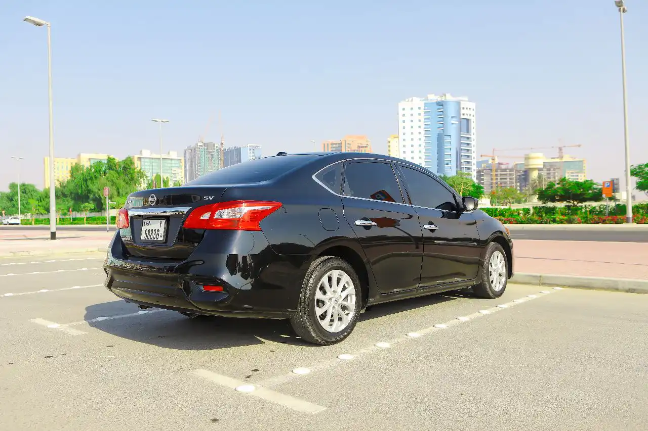 Nissan Sentra image 998
