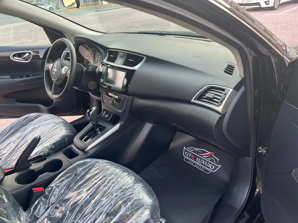 Nissan Sentra image 996