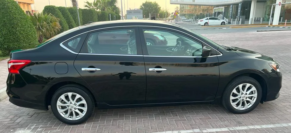 Nissan Sentra image 997