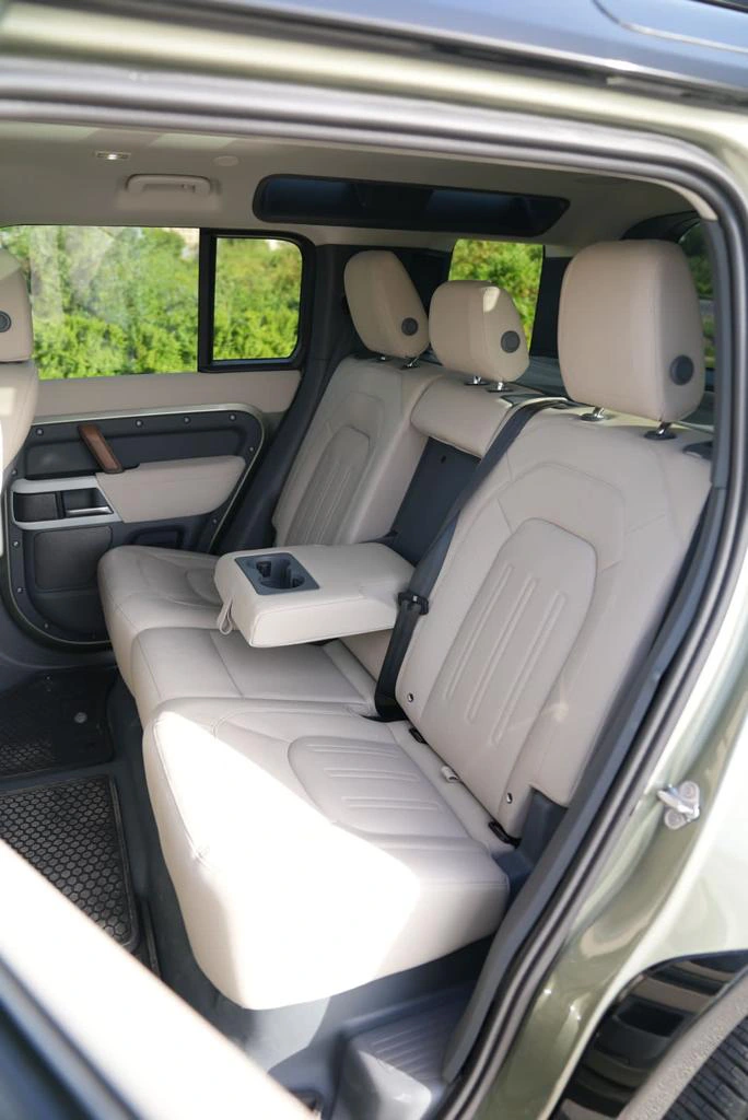 Range Rover Defender 2023 image 1238