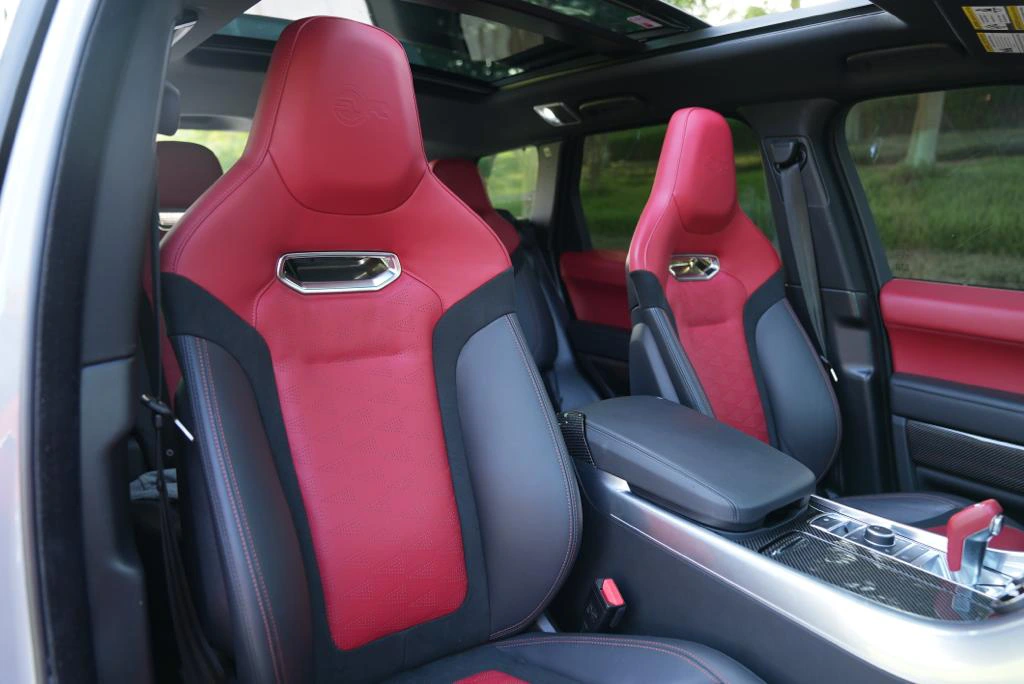 Range Rover SVR  image 17