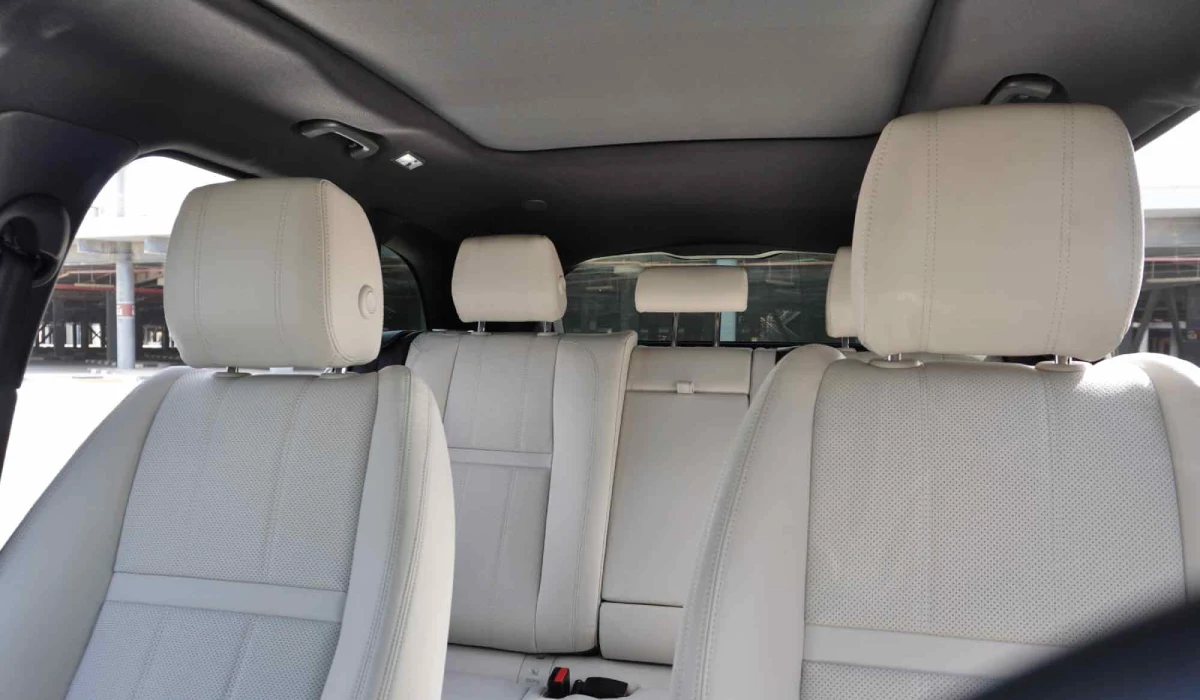 Range Rover R Dynamic 2022 Rental image 662