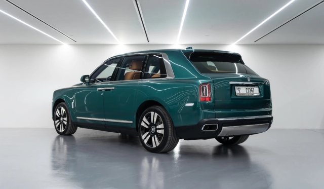 Rolls Royce Cullinan Rental in Dubai image 68
