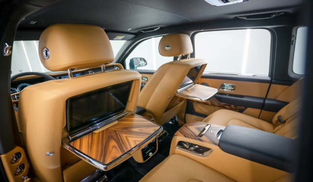 Rolls Royce Cullinan Rental in Dubai image 72