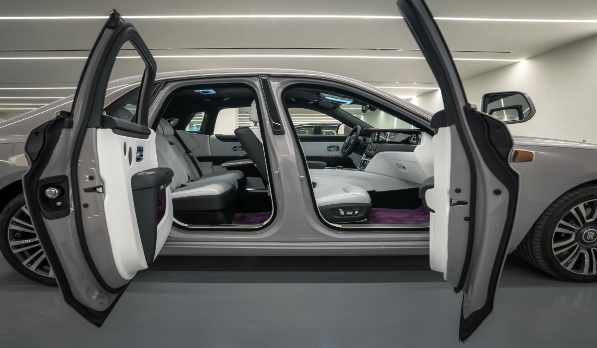 Rolls Royce Ghost Rental image 53