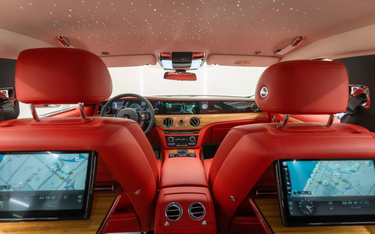 Rolls Royce Ghost For Rent in Dubai image 13