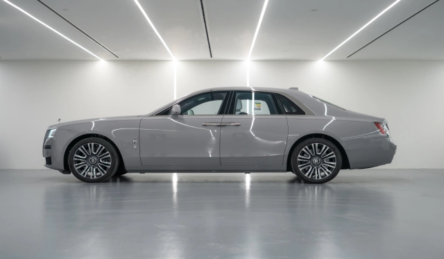 Rolls Royce Ghost Rental image 57