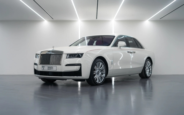 Rolls Royce Ghost For Rent in Dubai image 8