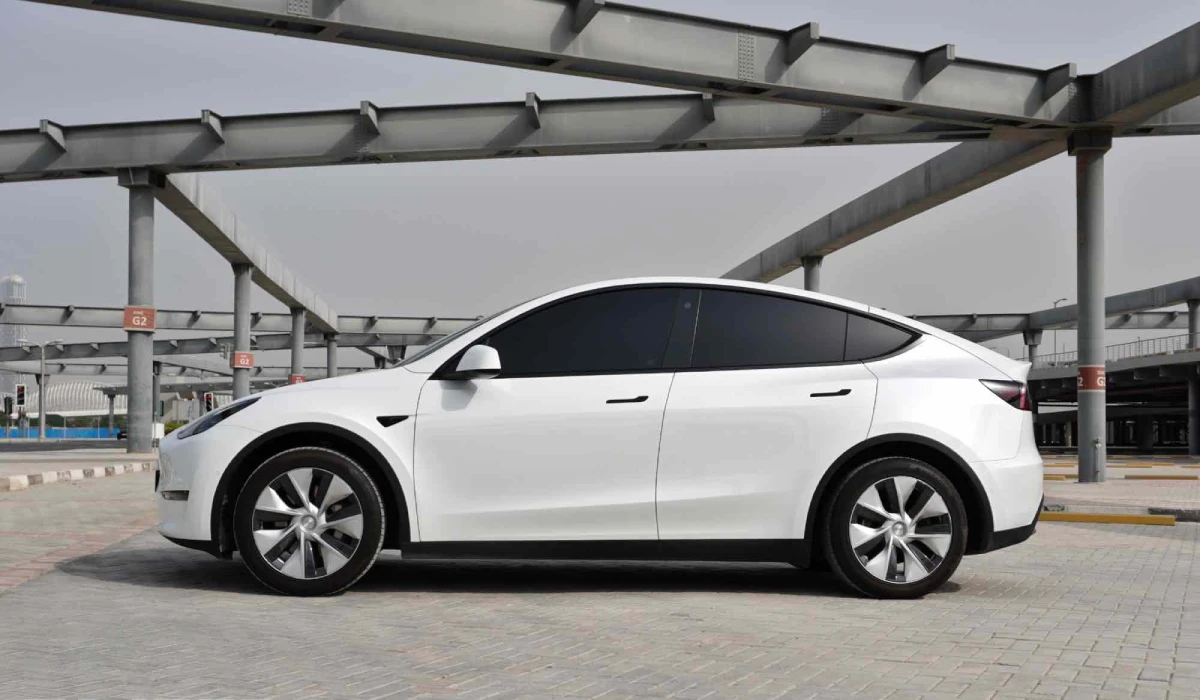 Tesla Model Y Dual Motor Rental in Dubai, image 709