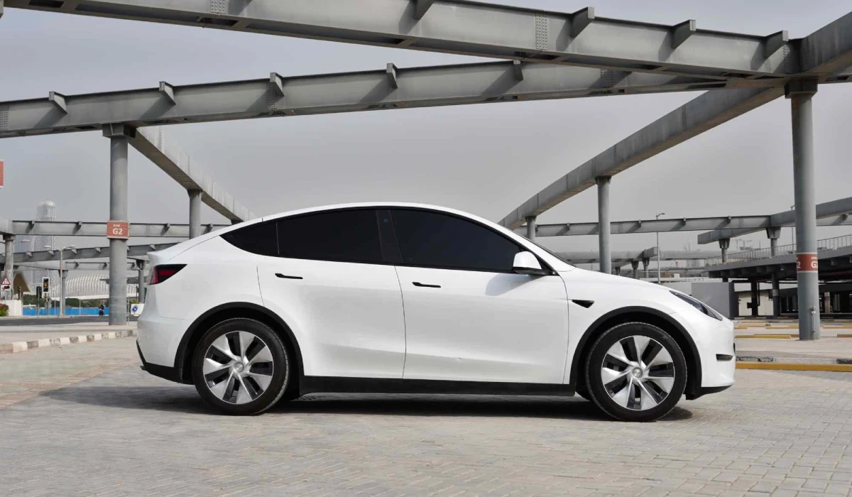 Tesla Model Y Dual Motor Rental in Dubai, image 711