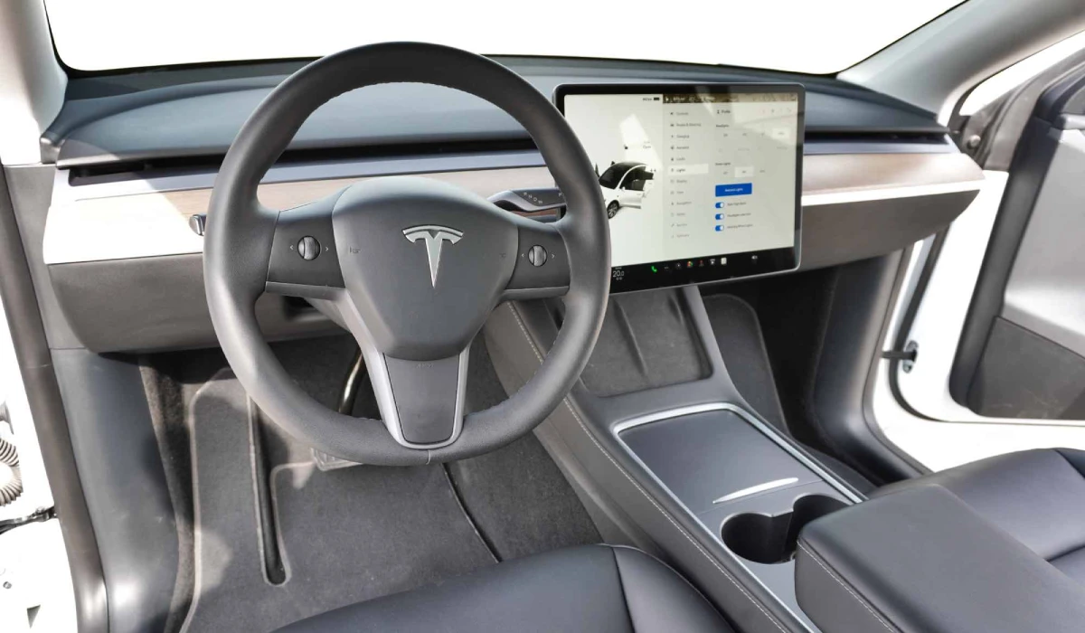 Tesla Model Y Dual Motor Rental in Dubai, image 714