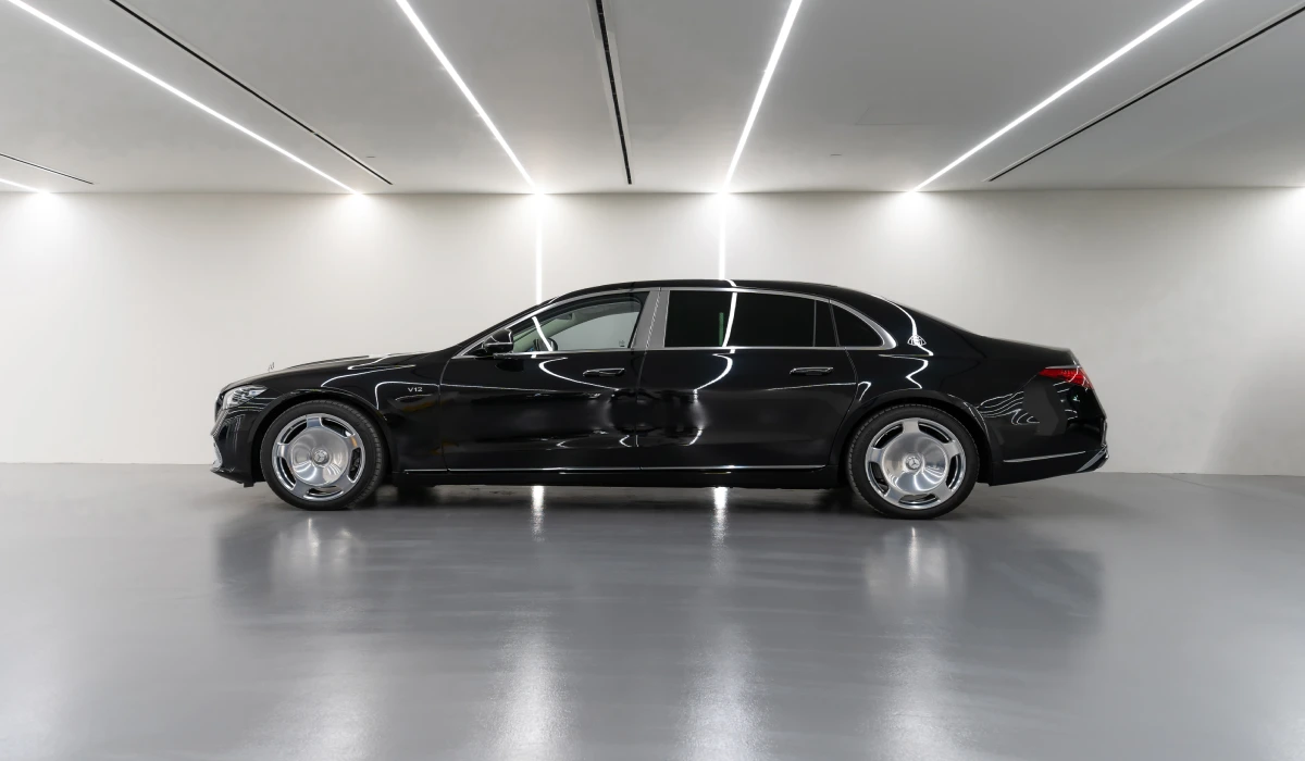 Rent Mercedes Benz Maybach S 680 with driver in dubai