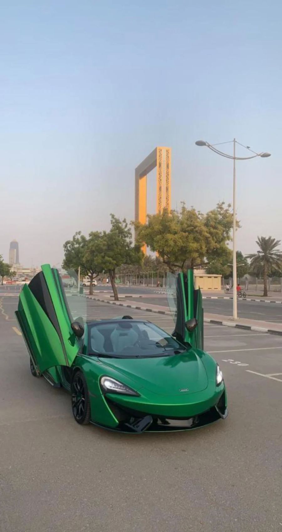 أخضر مكلارن 2022 for rent in Dubai